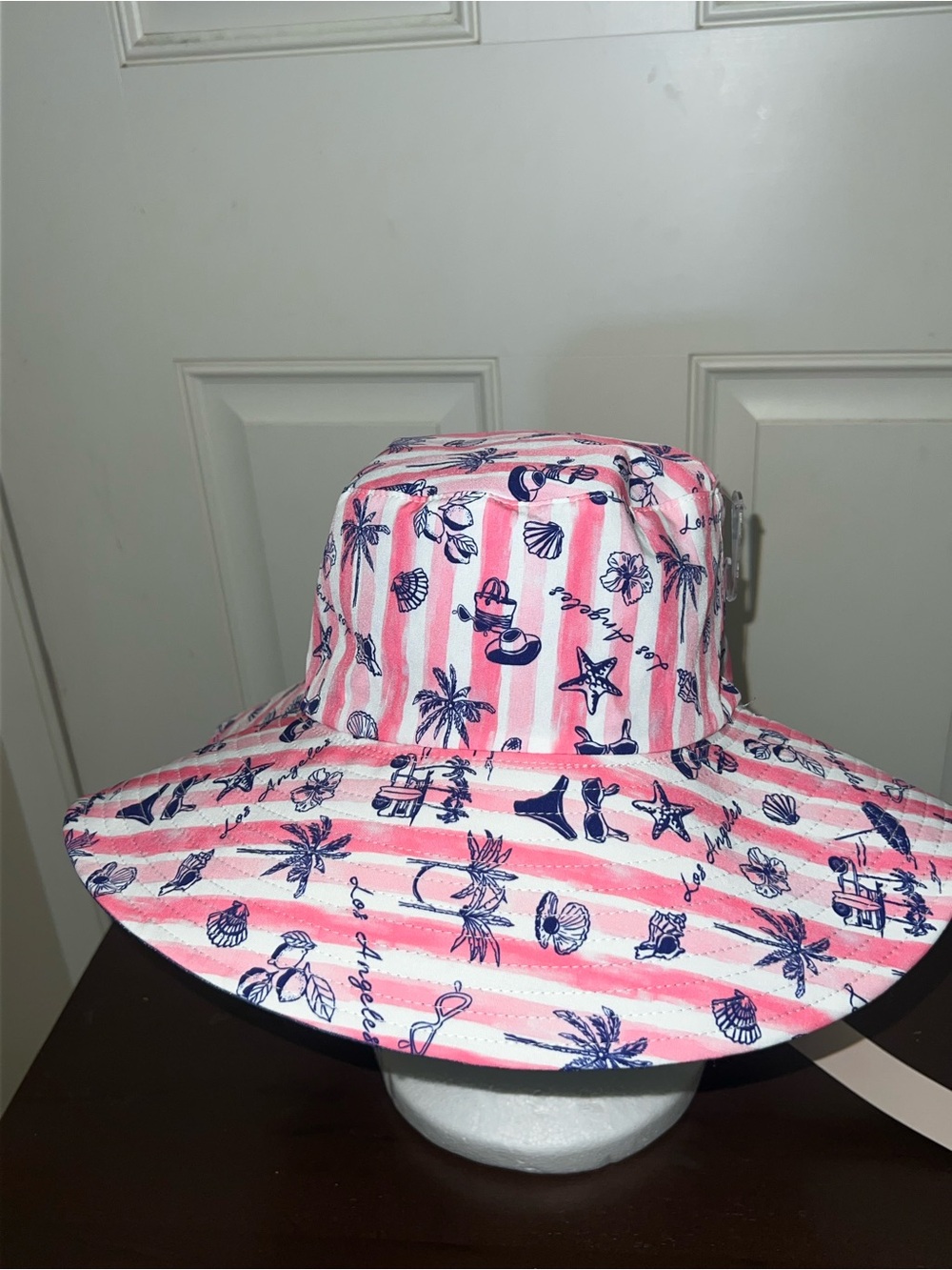 BCBGeneration Novelty Vacation Beach Resort Sunblocking Pink/Blue Bucket Hat